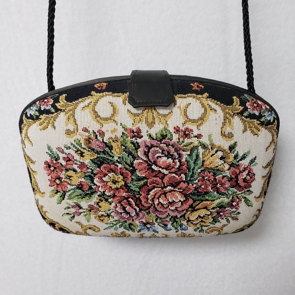 Source Unknown Handbags - Vintage Tapastry Womens Floral Clutch Purse Handbag Gold Chain Handle 7x4.5x2.5